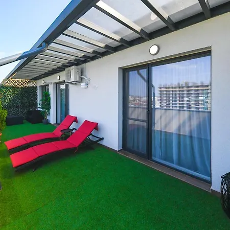 Panoramic With Terrace Apartmán