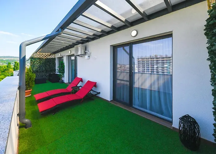 Panoramic With Terrace Apartment